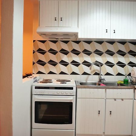 Apartment 99 เนอาเปรามอส ภายนอก รูปภาพ