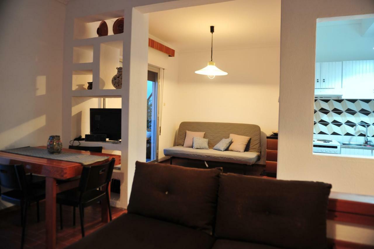 Apartment 99 เนอาเปรามอส ภายนอก รูปภาพ